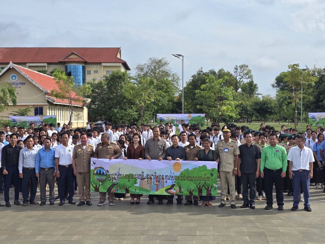 ខេត្តព្រះវិហារបើកយុទ្ធនាការទ្រង់ទ្រាយធំ «ផ្លូវជាតិគ្មានសំរាមប្លាស្ទិក» ដើម្បីឆ្ពោះទៅរកកម្ពុជាស្អាត និងបៃតង