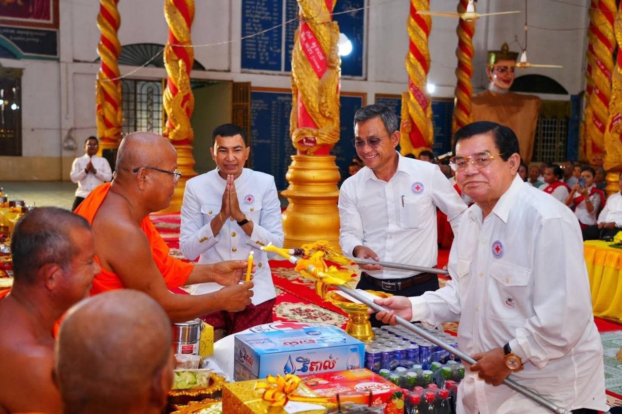 សាខាកាកបាទក្រហមកម្ពុជាខេត្តពោធិ៍សាត់ ប្រារព្ធពិធីសូត្រមន្តចម្រើនព្រះបរិត្ត ថ្វាយព្រះរាជកុសល សម្តេចព្រះមហាក្សត្រី ព្រះវររាជមាតាជាតិខ្មែរ ក្នុងឱកាសចម្រើនព្រះជន្មគម្រប់ ៩០ យាងចូល ៩១ព្រះវស្សា