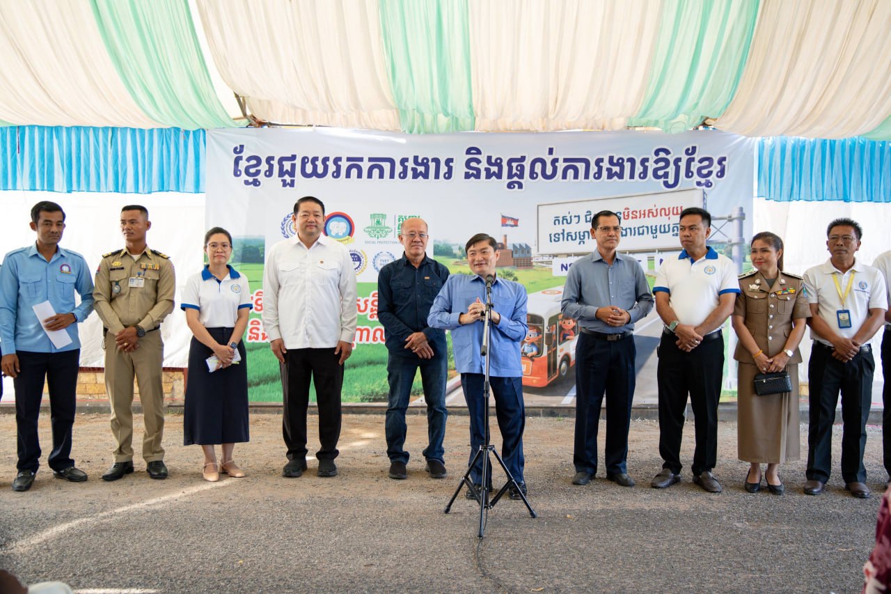 ក្រសួងការងារ៖ ខេត្តកំពង់ស្ពឺមានឱកាសការងារជិត ២ម៉ឺនកន្លែងកំពុងរង់ចាំអតីតពលករត្រឡប់មកពីថៃ និងអ្នកកំពុងស្វែងរកការងារធ្វើ