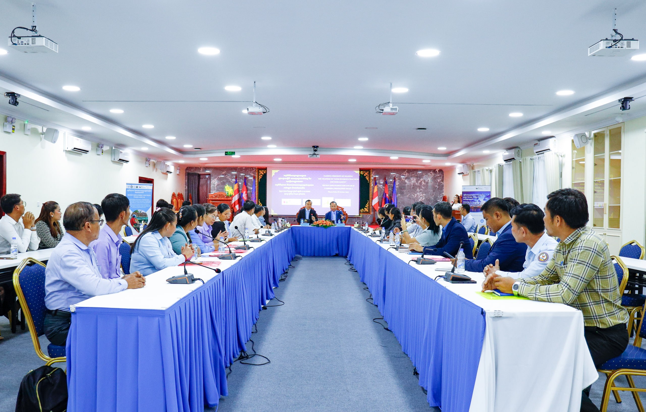 ក្រសួងការងារ និងអង្គការ UNIDO រួមគ្នាពង្រឹងសមត្ថភាពគ្រូបង្គោល TVET លើអនាម័យល្អ និងសុវត្ថិភាពម្ហូបអាហារ ដើម្បីឆ្លើយតបនឹងតម្រូវការសហគ្រាស